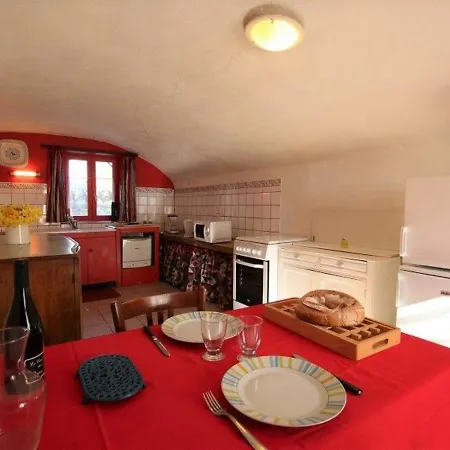 Holiday home Chaleureux Entre Festivals, Nature Et Confort Avec Wifi A - Fr-1-582-237